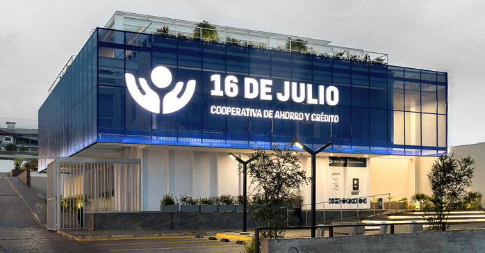 Edificio Matriz Cooperativa de Ahorro y Crédito 16 de Julio / Metriq Estudio