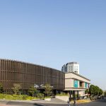 Centro comercial Pabellón Bosques / Taller David Dana