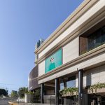 Centro comercial Pabellón Bosques / Taller David Dana