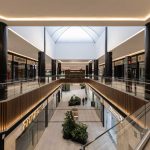 Centro comercial Pabellón Bosques / Taller David Dana