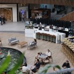 Centro comercial Pabellón Bosques / Taller David Dana