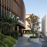 Centro comercial Pabellón Bosques / Taller David Dana
